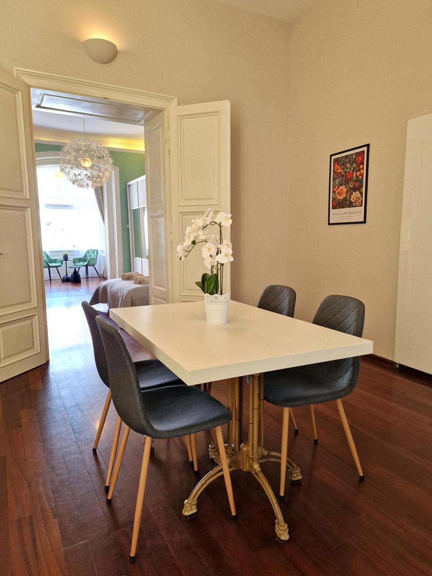 Apartment Exclusive View Cvjetni Trg Zagreb Dış mekan fotoğraf